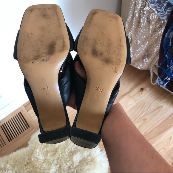 H&M Black Square Toe Sandal Wedges - Picture 3 of 6
